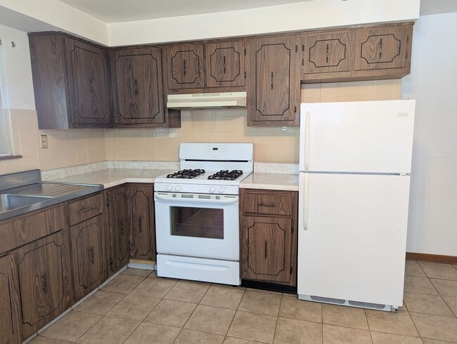 Building Photo - 258 Edmond St