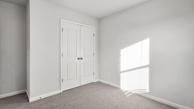 Building Photo - 130 Millbrook Dr