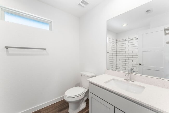 Building Photo - 13340 Bear Creek Ct