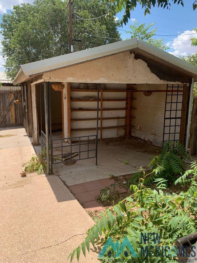 Building Photo - 142 S Indio Ave