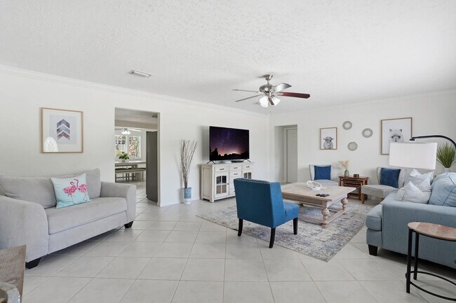 Building Photo - 27526 Los Amigos Ln