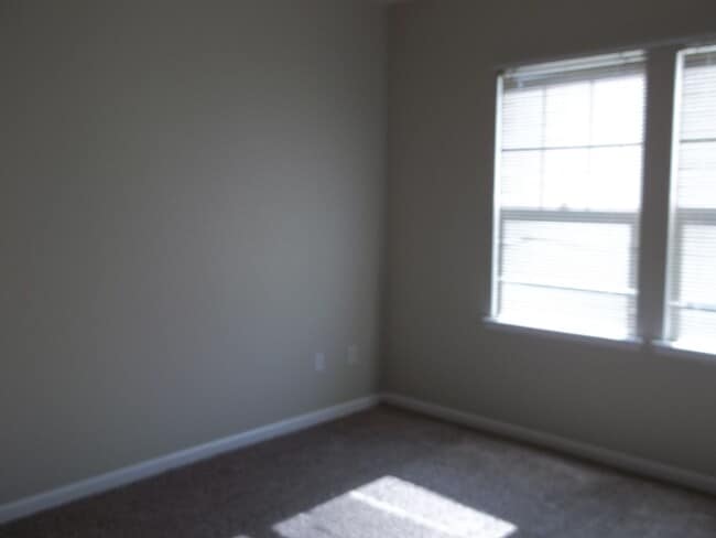 Building Photo - Spacious 2-Bed, 2-Bath Condo in Prime Fort Collins Location