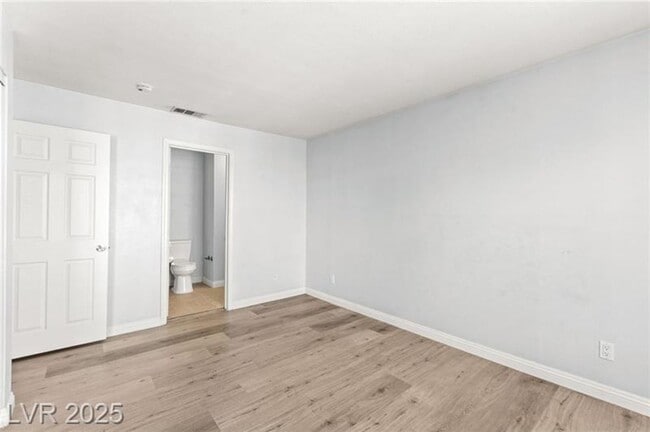 Building Photo - Stylish 2 Bedroom Condo in 89145
