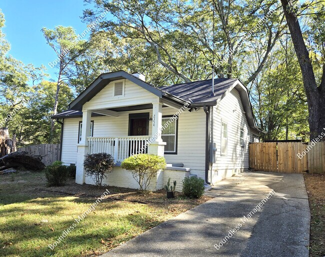 Primary Photo - 2354 Burroughs Ave SE