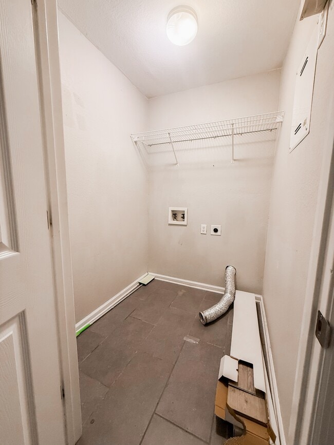 Building Photo - 28 W F Magers Rd