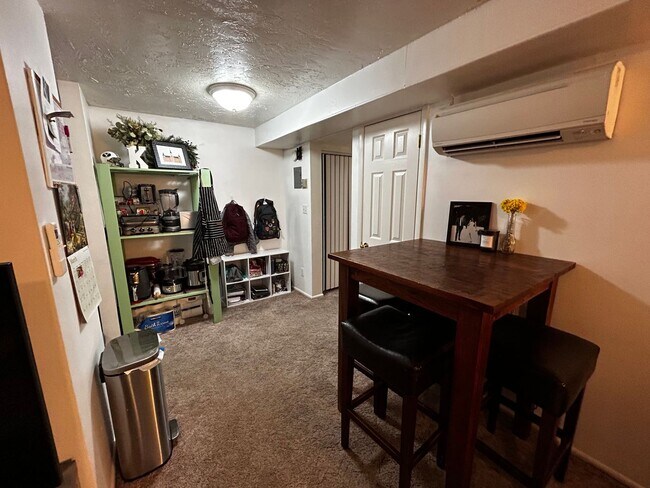 Building Photo - 1B/1B Pet Friendly Apartment South of BYU