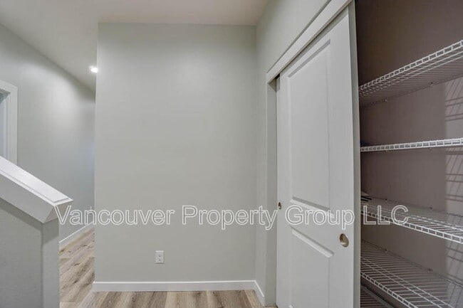 Building Photo - 13010 NE 24th Cir