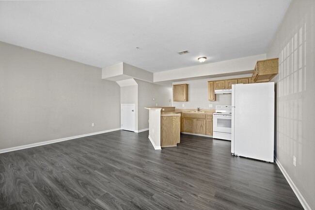 Building Photo - 14194 Webster Dr