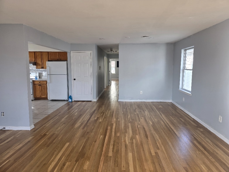 Building Photo - 179 Orchard St