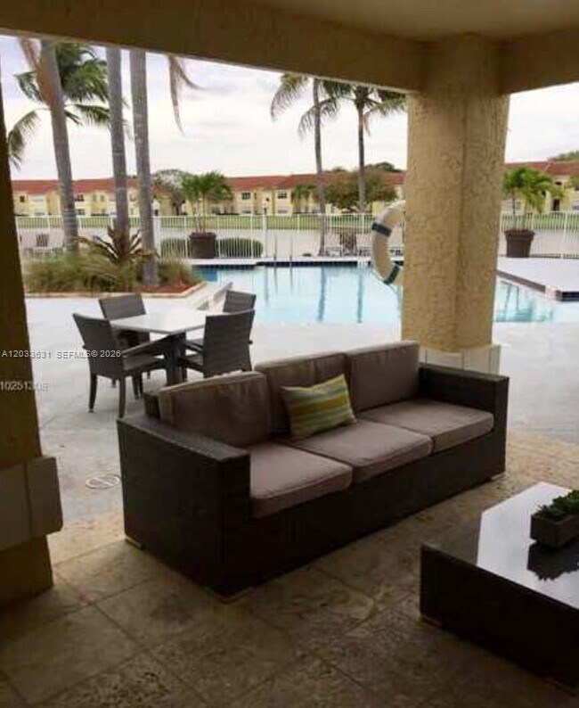 Building Photo - 13060 Vista Isles Dr