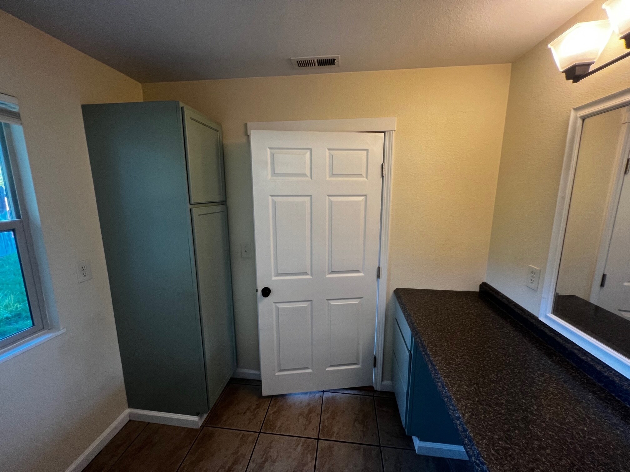 Building Photo - 786 Portal Drive