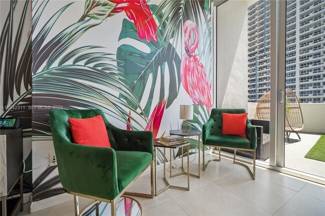 Building Photo - 1750 N Bayshore Dr