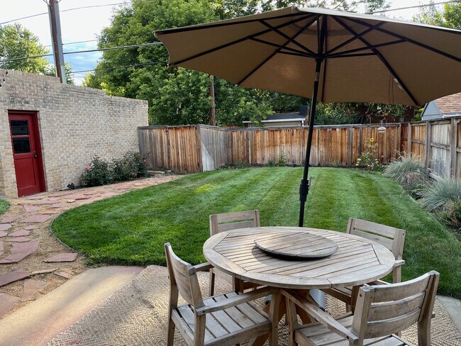 Building Photo - 933 Harrison St