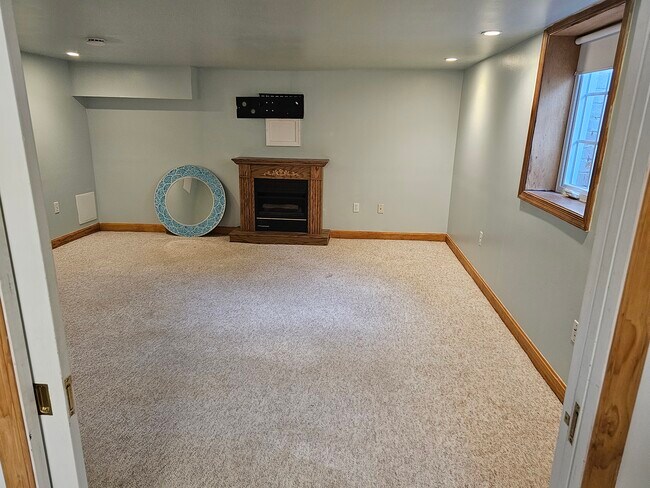 Building Photo - 9701 Fairway Ave