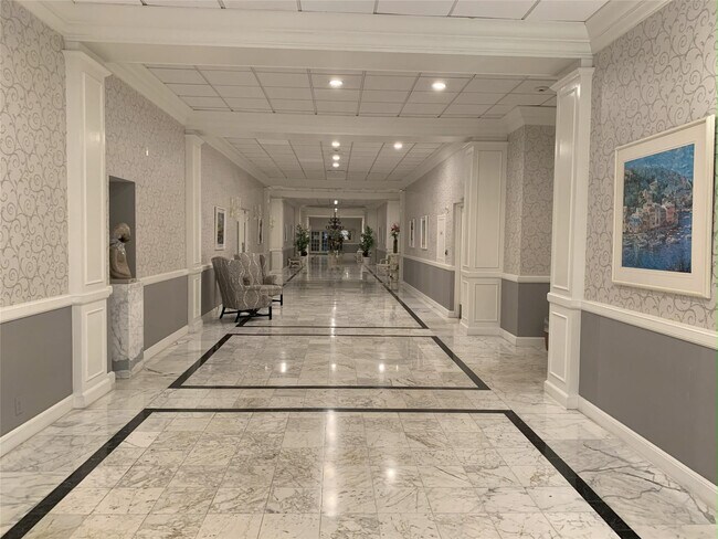 Building Photo - 3800 S Ocean Dr