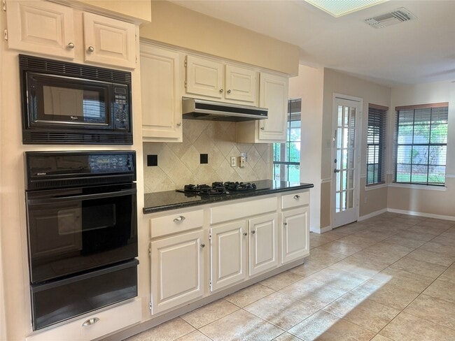 Building Photo - 2934 Field Line Dr