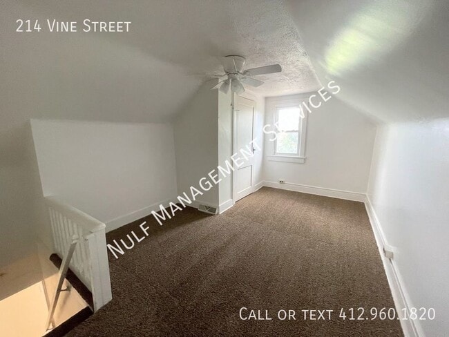 Building Photo - 214 Vine St