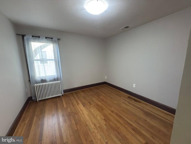 Building Photo - 807 Richmond Ave