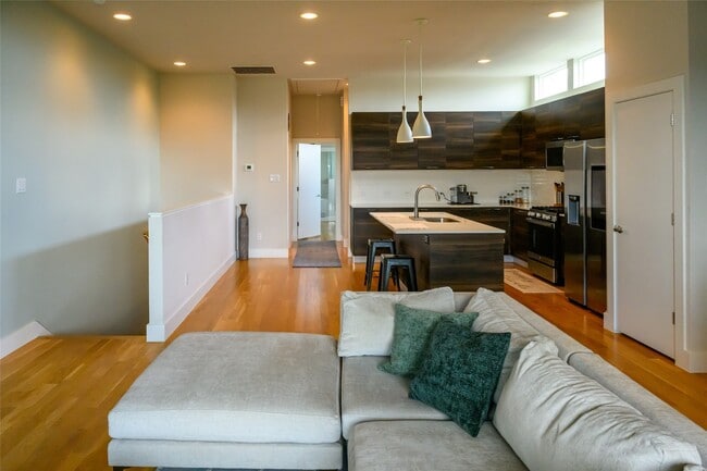 Building Photo - 4618 Nichols St