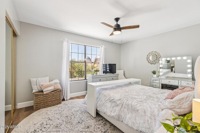 Building Photo - 5556 E Sandra Terrace