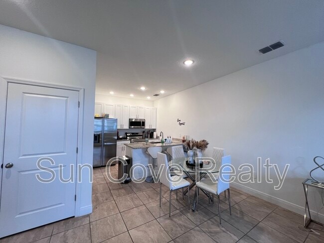 Building Photo - 1631 Cumin Dr