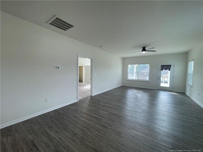 Building Photo - 453 Troy Dr