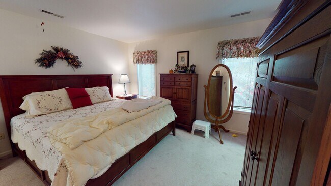 Building Photo - Short Term Furnished House