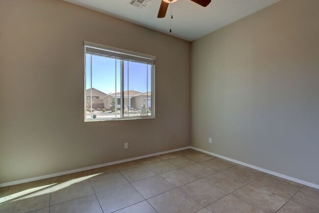 Building Photo - Home for Rent in Quailwood!