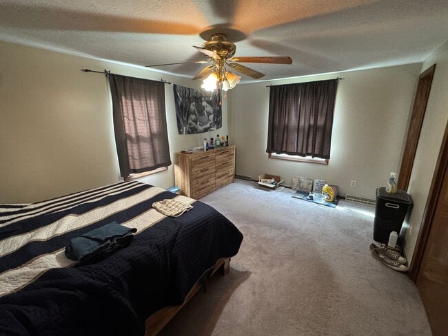 Building Photo - 880 Buchholz Dr