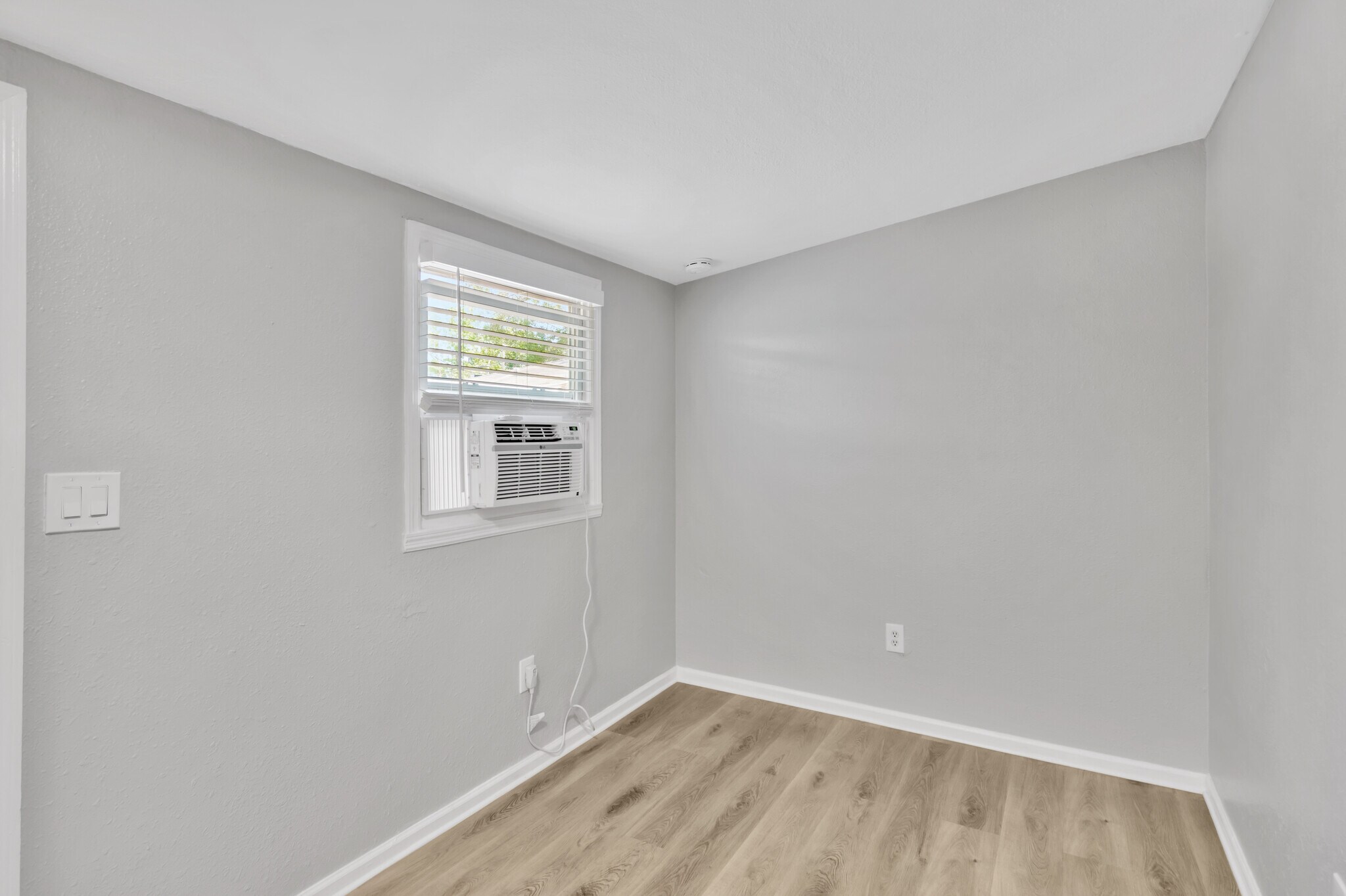 2nd Bedroom - 1485 Hamlet Ave