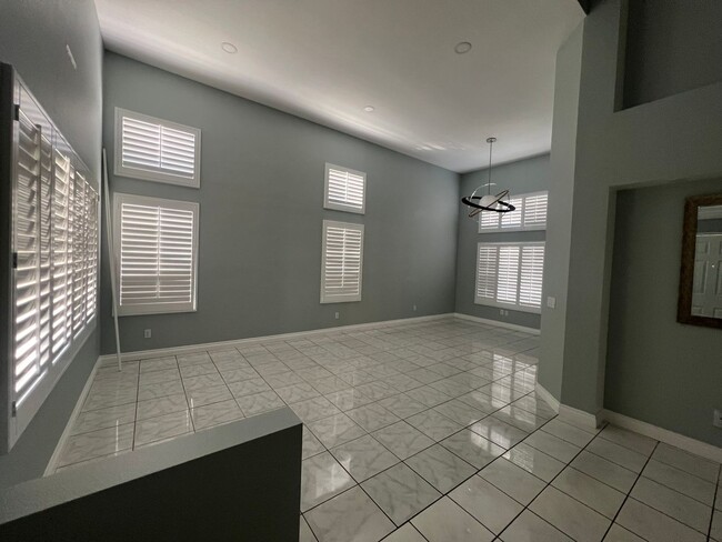 Building Photo - ***Open showing Tues 3/17/2026 !pm-2pm $500 off your first month rent! Beautiful 4bed with large ...