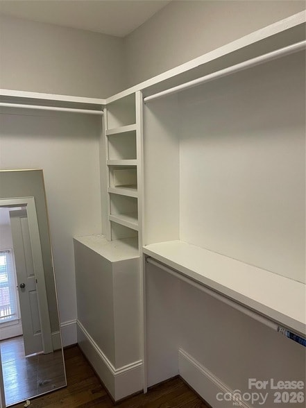 Building Photo - 2321 Barry St