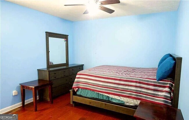 Building Photo - 852 Glynn Oaks Dr