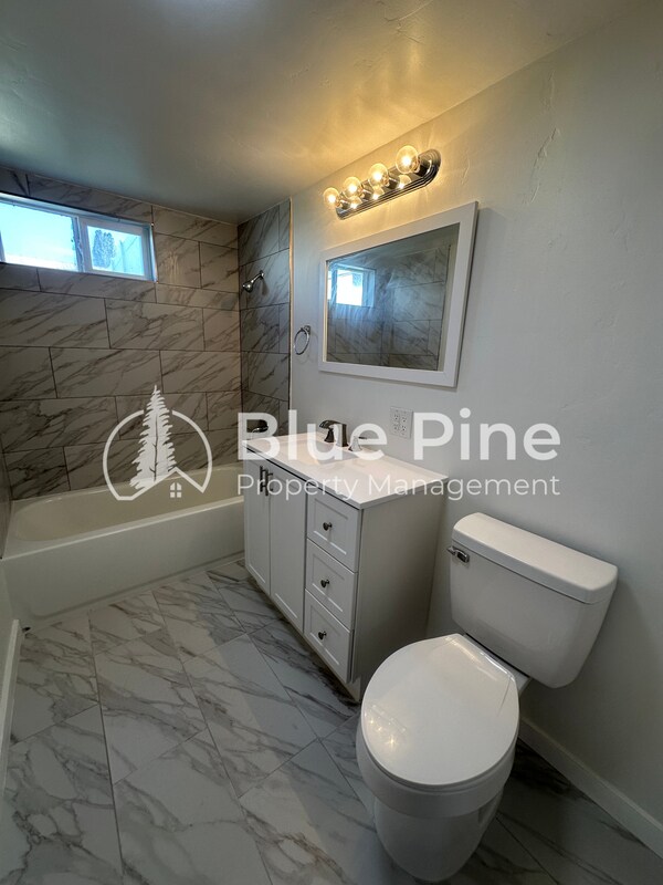 Building Photo - 577-577 Tendoy Dr