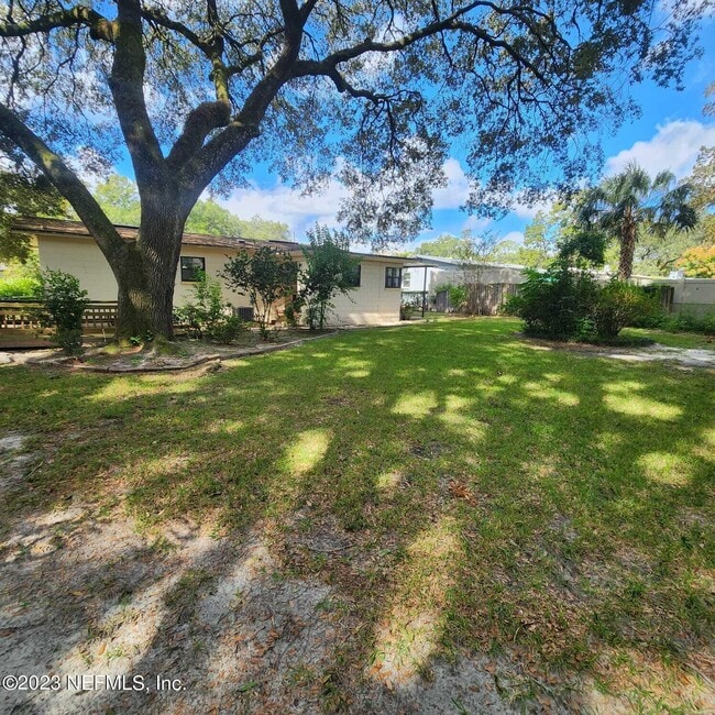 Building Photo - 2417 Barlad Dr