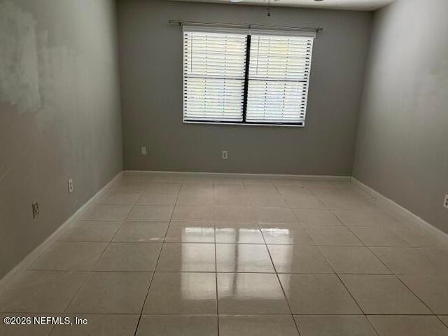 Building Photo - 3046 Blue Heron Dr S