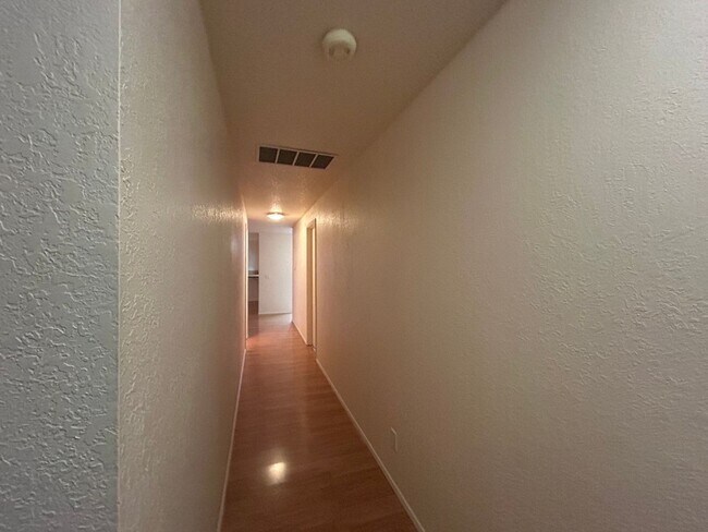 Building Photo - 5888 Shannon Ave