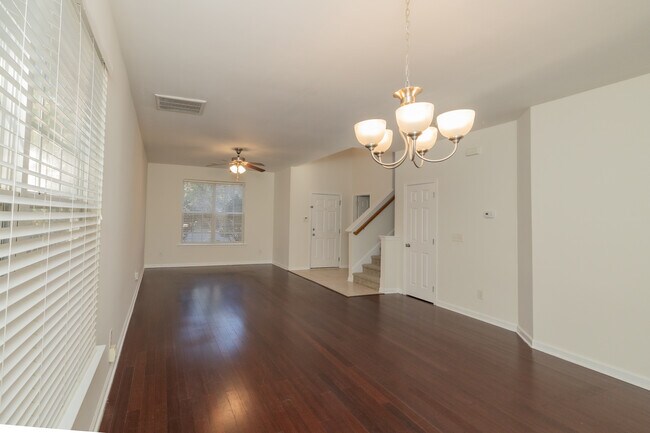 Building Photo - 8967 N Red Maple Cir