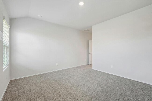 Building Photo - 1711 Windsor Blvd