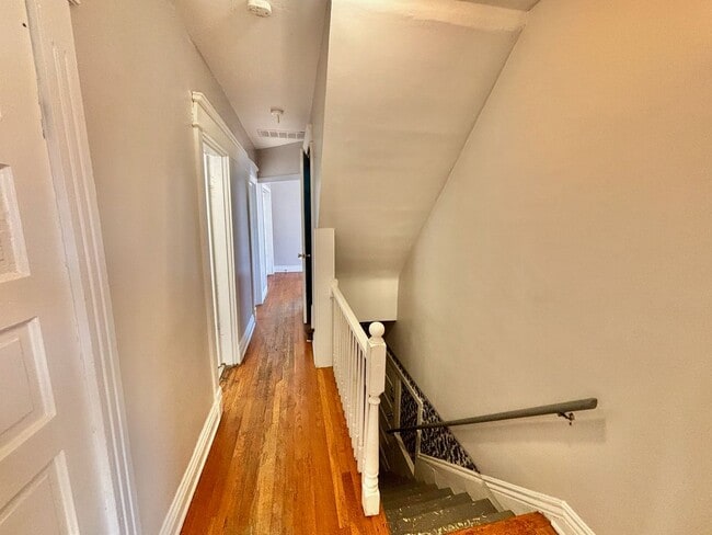 Building Photo - 208 W Tenny Ave