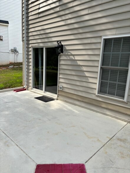 Building Photo - 3197 Tulip Tree Pl