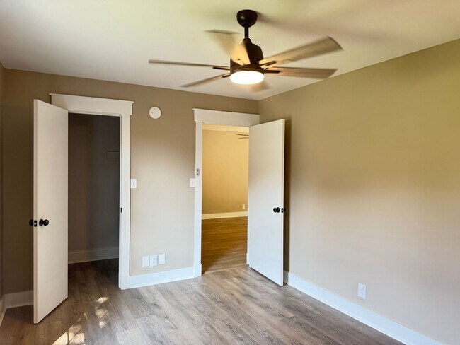 Building Photo - Great Location! 3Bd/2Ba Remodeled Home on ...