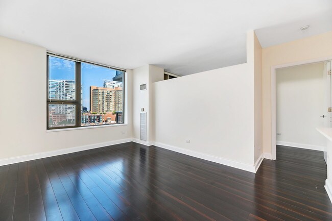 Building Photo - 501 N Clinton St