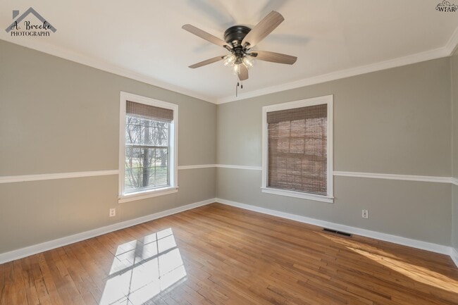 Building Photo - 3121 Sherwood Ln