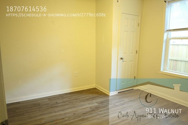 Building Photo - 911 Walnut-