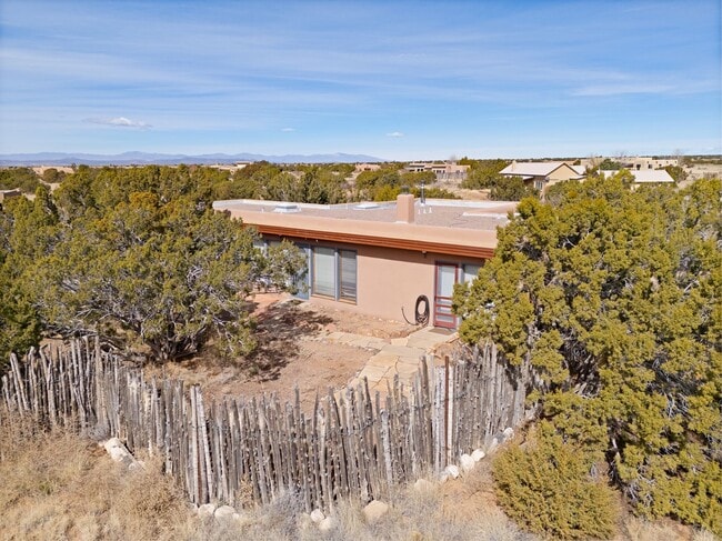 Building Photo - 22 Encantado Cir