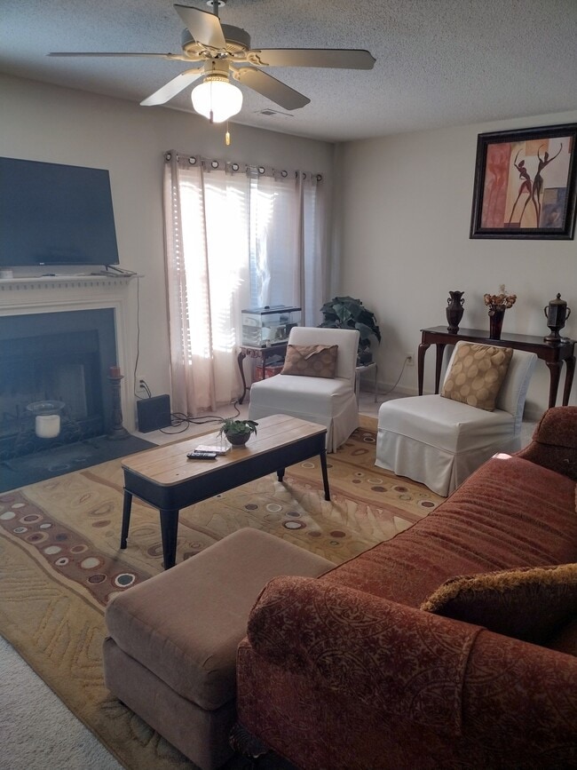 Building Photo - 5810 Battery Dr