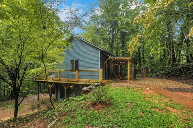 Building Photo - Charming 2BR House in Tryon