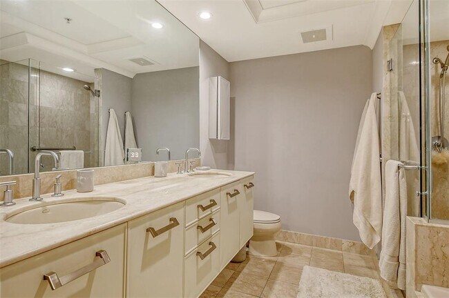 Building Photo - 1350 Main St