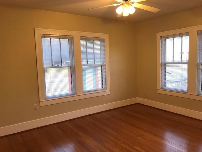 Building Photo - 1719 Dunlavy St